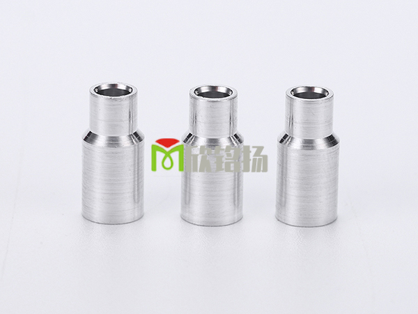 金(jin)屬卡環(huan)、鋁車件