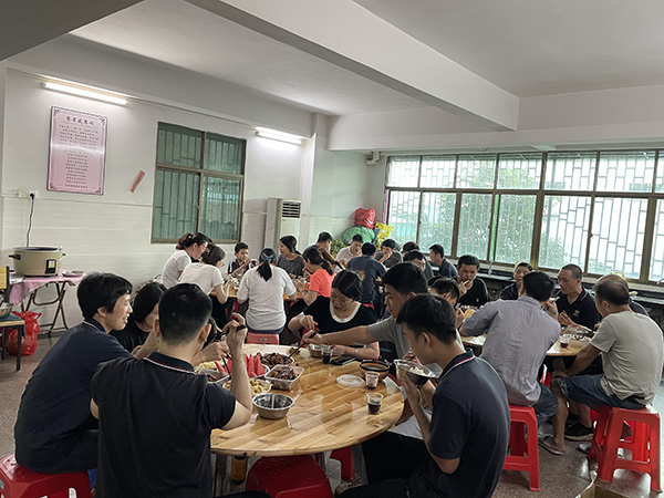 公(gong)司飯?zhí)?tang)