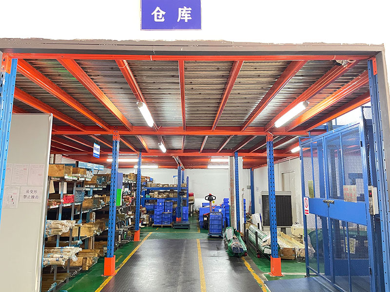 原(yuan)材料倉(cāng)(cang)庫(kù)